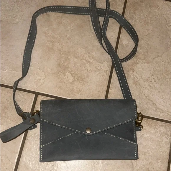 NWOT Portland Leather Goods Envelope Clutch Crossbody - Picture 2 of 7